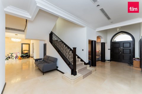 Villa en Palm Jumeirah, Dubai, 4 dormitorios, 468.8 m², № 10755 - foto 11