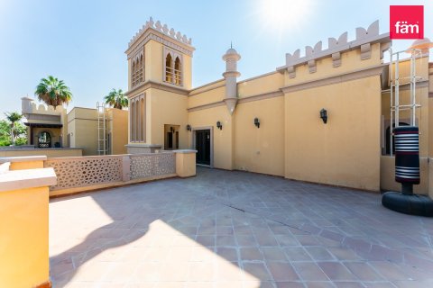 Villa en Palm Jumeirah, Dubai, 4 dormitorios, 468.8 m², № 10755 - foto 27