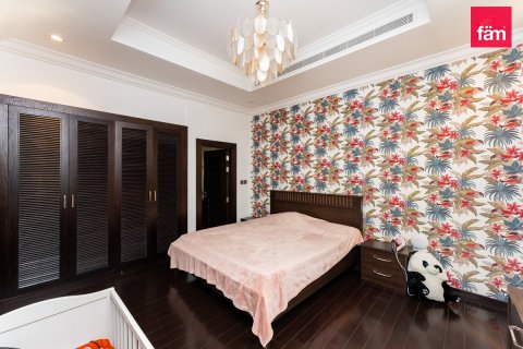 Villa en Palm Jumeirah, Dubai, 4 dormitorios, 468.8 m², № 10755 - foto 12