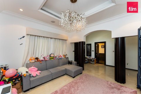 Villa en Palm Jumeirah, Dubai, 4 dormitorios, 468.8 m², № 10755 - foto 6
