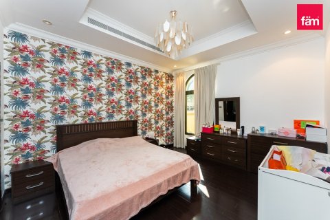 Villa en Palm Jumeirah, Dubai, 4 dormitorios, 468.8 m², № 10755 - foto 8