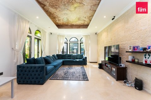 Villa en Palm Jumeirah, Dubai, 4 dormitorios, 468.8 m², № 10755 - foto 10