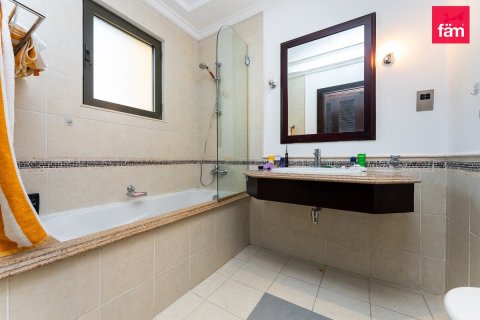 Villa en Palm Jumeirah, Dubai, 4 dormitorios, 468.8 m², № 10755 - foto 24