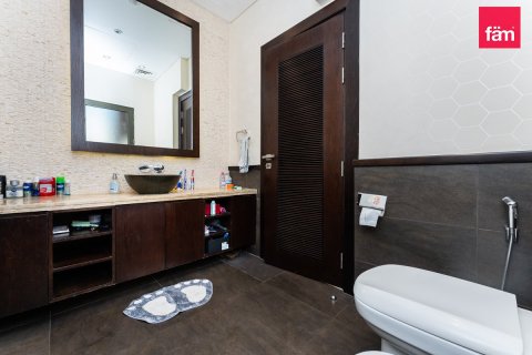 Villa en Palm Jumeirah, Dubai, 4 dormitorios, 468.8 m², № 10755 - foto 9