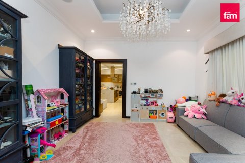 Villa en Palm Jumeirah, Dubai, 4 dormitorios, 468.8 m², № 10755 - foto 4