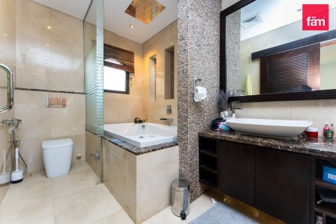 Villa en Palm Jumeirah, Dubai, 4 dormitorios, 468.8 m², № 10755 - foto 25