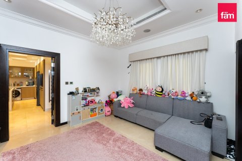 Villa en Palm Jumeirah, Dubai, 4 dormitorios, 468.8 m², № 10755 - foto 3