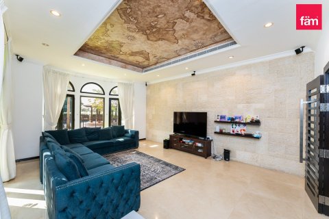 Villa en Palm Jumeirah, Dubai, 4 dormitorios, 468.8 m², № 10755 - foto 14