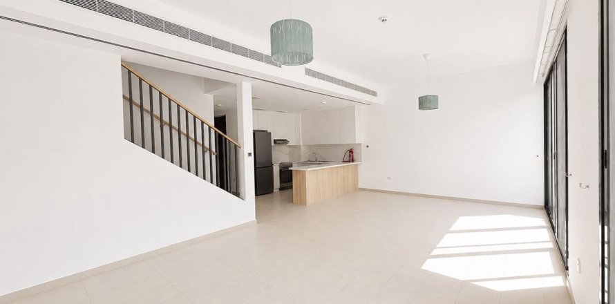 Townhouse in Dubai 3 bedrooms, 180 sq.m. № 111774
