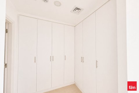Townhouse in Dubai 3 bedrooms, 180 sq.m. № 111774 - photo 15