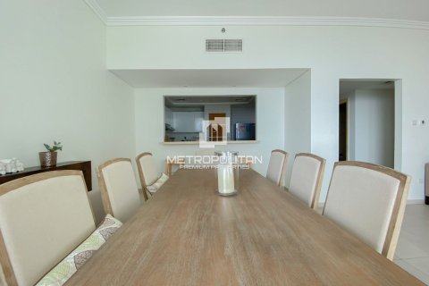 Apartment in Jumeirah Beach Residence, Dubai 2 bedrooms, 152 sq.m. № 8826 - photo 4