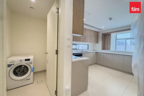 Снять в аренду виллу в Дубае: 5 спален, 372.4м², № 70693 - фото 10