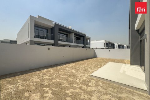 Снять в аренду виллу в Дубае: 5 спален, 372.4м², № 70693 - фото 25