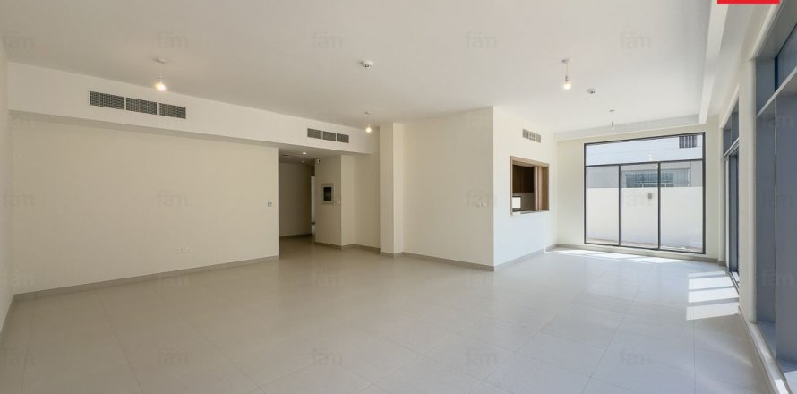 Вилла в Дубае, 5 спален, 372.4м², № 70693