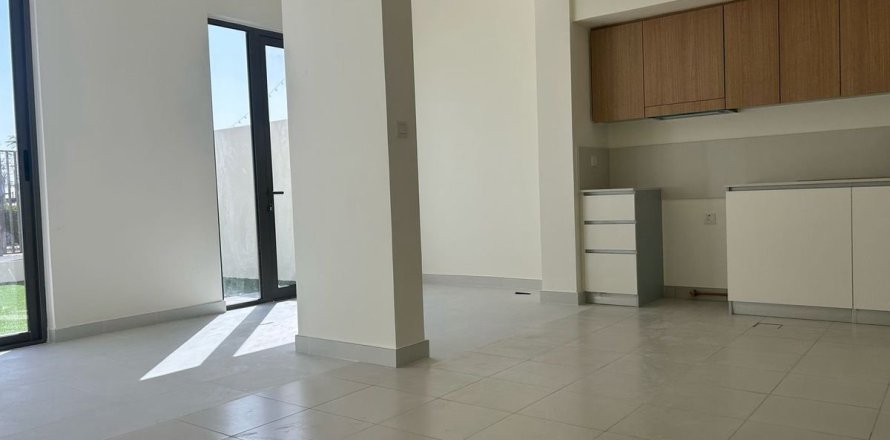 Villa en Dubai, 3 dormitorios, 186.2 m², № 13986