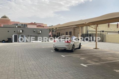 Villa in Jumeirah, Dubai 3 bedrooms, 3716.1 sq.m. № 637 - photo 9