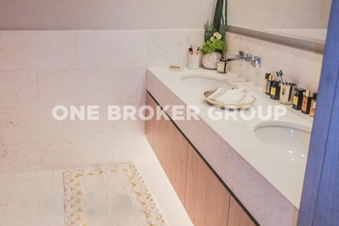 Apartment in The Palm Tower, Palm Jumeirah, Dubai 46.5 sq.m. № 636 - photo 8
