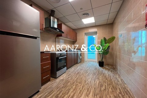 Apartamento en Marina Pinnacle, Dubai Marina, Dubai, 2 dormitorios, 113 m², № 97911 - foto 8