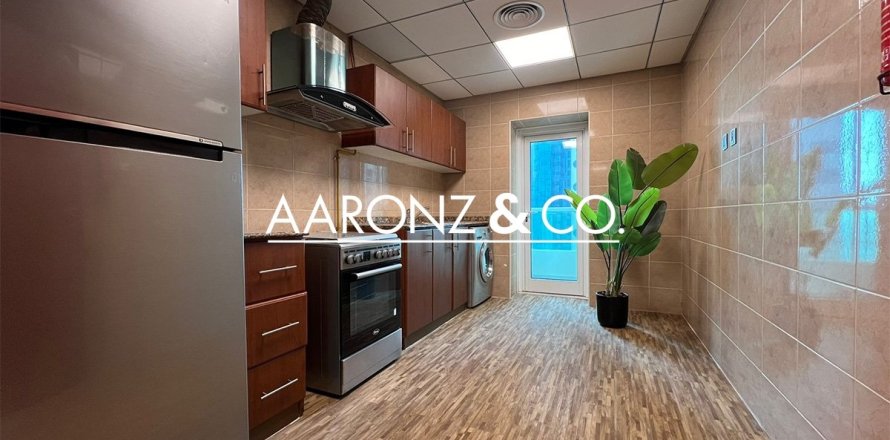 Apartamento en Marina Pinnacle, Dubai Marina, Dubai, 2 dormitorios, 113 m², № 97911