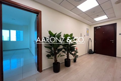 Apartamento en Marina Pinnacle, Dubai Marina, Dubai, 2 dormitorios, 113 m², № 97911