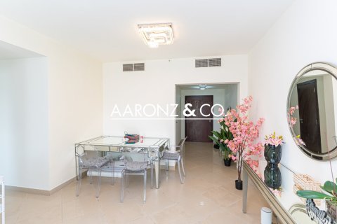 Apartamento en Jumeirah Lake Towers, Dubai, 1 dormitorio, 70 m², № 97912 - foto 6