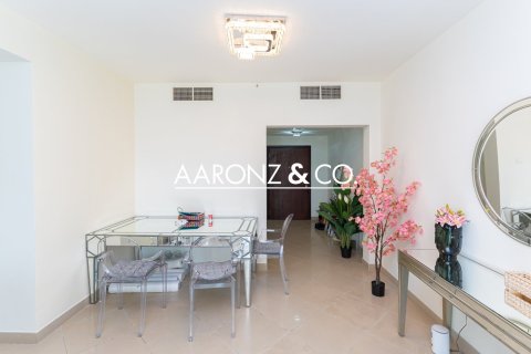 Apartamento en Jumeirah Lake Towers, Dubai, 1 dormitorio, 70 m², № 97912 - foto 5