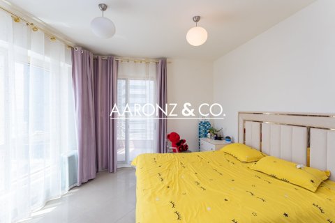 Apartamento en Jumeirah Lake Towers, Dubai, 1 dormitorio, 70 m², № 97912 - foto 3