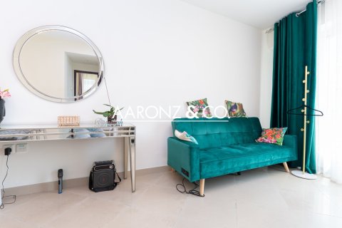 Apartamento en Jumeirah Lake Towers, Dubai, 1 dormitorio, 70 m², № 97912 - foto 7