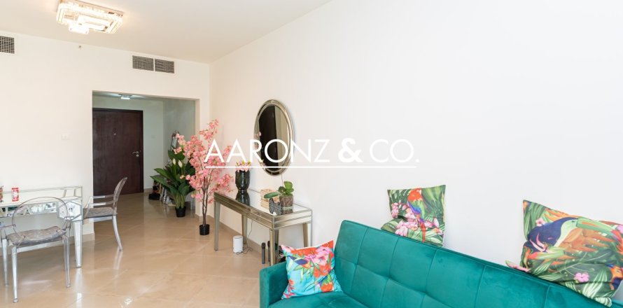 Apartamento en Jumeirah Lake Towers, Dubai, 1 dormitorio, 70 m², № 97912