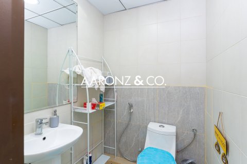 Apartamento en Jumeirah Lake Towers, Dubai, 1 dormitorio, 70 m², № 97912 - foto 13