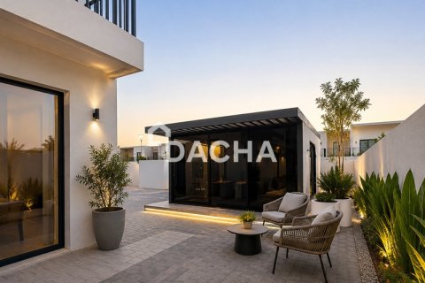 Villa in EMAAR South, Dubai South (Dubai World Central), Dubai 4 bedrooms, 232 sq.m. № 123184 - photo 6