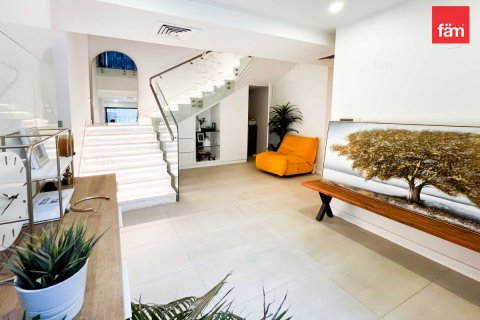 Villa in Dubai 4 bedrooms, 392.4 sq.m. № 40799 - photo 12