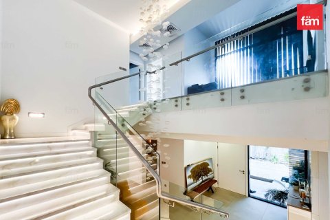 Villa in Dubai 4 bedrooms, 392.4 sq.m. № 40799 - photo 10
