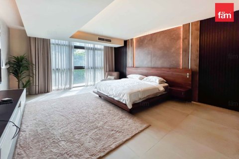 Villa in Dubai 4 bedrooms, 392.4 sq.m. № 40799 - photo 23