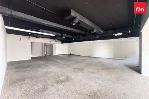 Oficina en Dubai, 153.1 m², № 77635 - foto 2