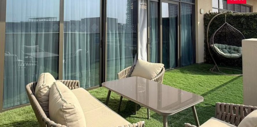 Dúplex en Dubai, 2 dormitorios, 161.6 m², № 77633