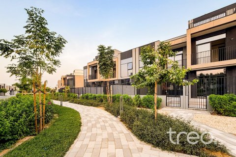 Villa in Mudon, Dubai 3 bedrooms, 217.86 sq.m. № 136224 - photo 3