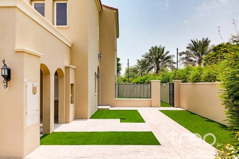 Villa in Bella Casa, Serena, Dubai 3 bedrooms, 211.08 sq.m. № 136223