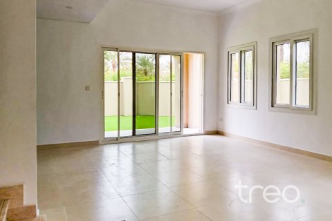 Villa in Bella Casa, Serena, Dubai 3 bedrooms, 211.08 sq.m. № 136223 - photo 6