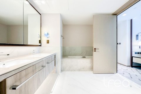 Apartment in Address Harbour Point, Dubai Creek Harbour (The Lagoons), Dubai 2 bedrooms, 102.47 sq.m. № 136225 - photo 11