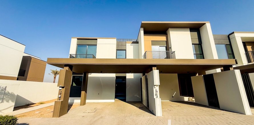 Townhouse in Arabian Ranches 3, Dubai 4 bedrooms, 249.17 sq.m. № 136231