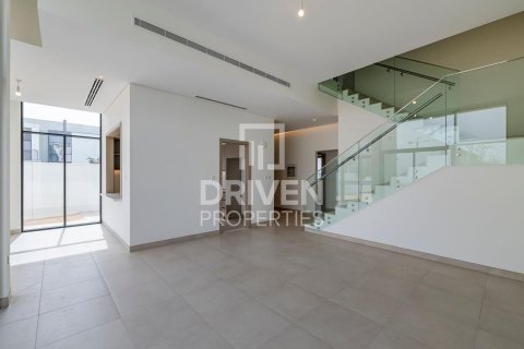 Villa in Murooj Al Furjan, Al Furjan, Dubai 4 bedrooms, 353.87 sq.m. № 129079
