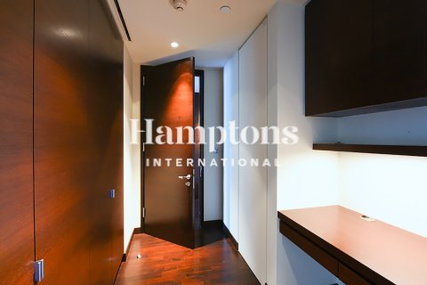 Apartment in Burj Khalifa, Dubai 1 bedroom, 102.01028109 sq.m. № 70027 - photo 22