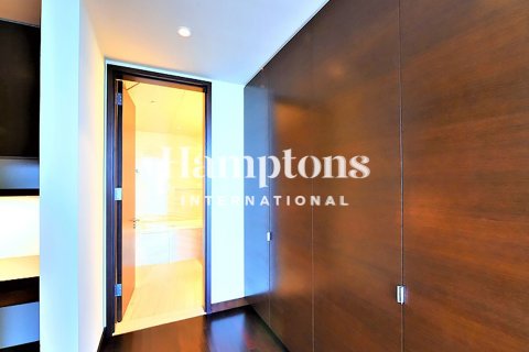Apartment in Burj Khalifa, Dubai 1 bedroom, 102.01028109 sq.m. № 70027 - photo 13