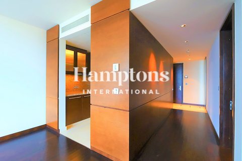 Apartment in Burj Khalifa, Dubai 1 bedroom, 102.01028109 sq.m. № 70027 - photo 18