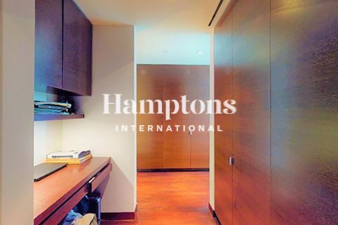 Apartment in Burj Khalifa, Dubai 1 bedroom, 102.01028109 sq.m. № 70027 - photo 17