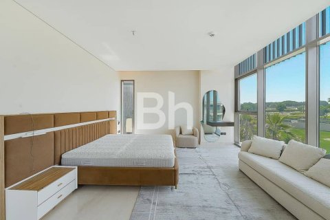 Villa in Dubai Hills Estate, Dubai 4 bedrooms, 660 sq.m. № 57631 - photo 1