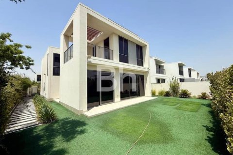 Villa in Dubai Hills Estate, Dubai 4 bedrooms, 327 sq.m. № 57634 - photo 1