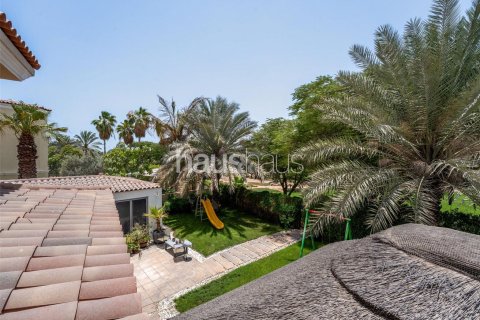 Villa in Dubai Investment Park, Dubai 6 bedrooms, 674 sq.m. № 43441 - photo 27