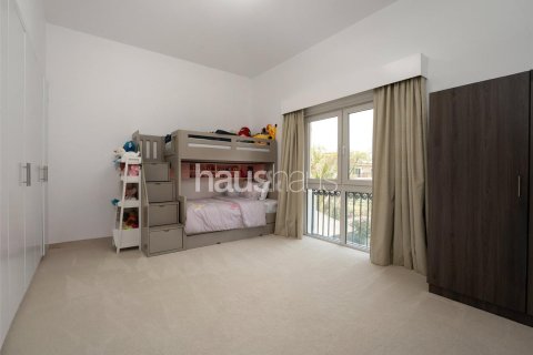 Villa in Dubai Investment Park, Dubai 6 bedrooms, 674 sq.m. № 43441 - photo 12